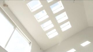 Japanese Babes loves each other in tight Jeans