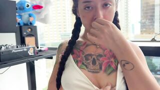 A perspired, rock hard dude at the gym asks a neighbour in the building to smell his ramrod so this guy can bang her later.