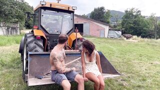 DUE CONTANDINI MI SPACCANO LA FIGA - Mi sono persa e mi hanno scopata! con Lucas Peracchi