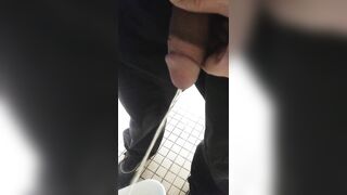 I'm peeing in public 1