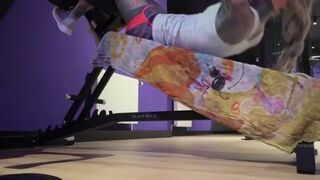 Tattoo model Anuskatzz gym routine 2024 compilation sport bodybuilding fit gal fitnessstudio splits