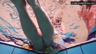 Bubarek and Birtakik enjoy eachother in the pool