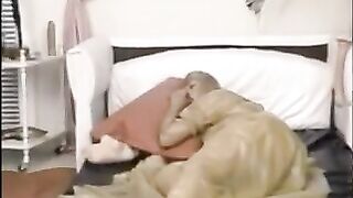 Piss-Exzesse im Gummi ( 9 )