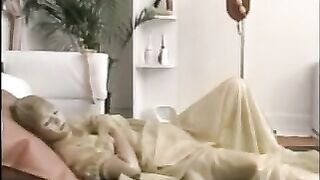 Piss-Exzesse im Gummi ( 9 )