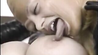 Piss-Exzesse im Gummi ( 9 )