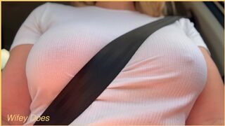 Wifey with ideal braless boobs flashing in the car