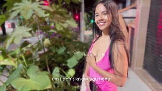 Ayudo a linda chica en la calle y me paga con su culo latin babe cowgirl Subtitled