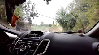 Portami dietro le scuole e sbattimi nel bagagliaio della macchina. DIALOGO I ITALIANO. PEE.