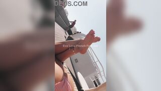 Following the teaser, here is the full movie!! I play with my nice-looking feet...