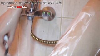 I love to cum and can rub my snatch to climax several times a day. Am I wench?