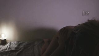 Сижу на лице у мужа, не даю ему кончить, но сама получаю сильнейший оргазм