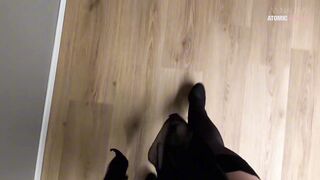 Mastix Annalisa Dominates her Serf and Make his Cum with a Footjob