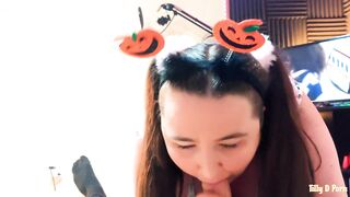 Cute Gal Gives A Nice Oral-sex