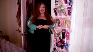 girlfriend's mommy makes me give her weenie and creampie for Mother's Day