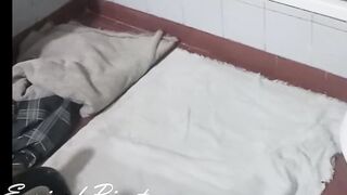 tocandome en la bañera