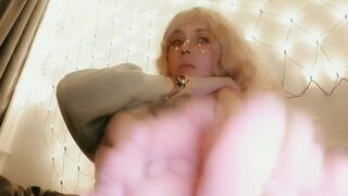 Erniedrigung für Fuß-Verehrer ????????????