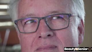 How Did I End Up Screwing Old man? Molly Cute & Paul Jones for BeautyAndTheSenior