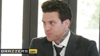 Brazzers - Large Tit office bitch Luna Star gets all that babe craves