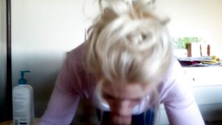 Hotwife Blond oral enjoyment