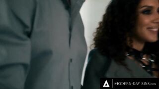 Favourable Guy Has SADOMASOCHISM 3some With Honeys