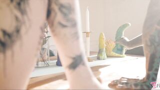 hawt Tattoo Lesbo Anal Screw + i SQUIRT on a Pornstar - Eden Ivy