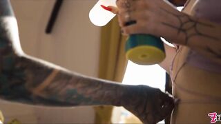 hawt Tattoo Lesbo Anal Screw + i SQUIRT on a Pornstar - Eden Ivy