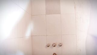 Descontrol en el baño PT2 - Hawt N1 fast hand job