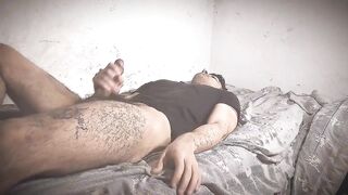 Buscando en mente mi librería de pictures de modelos para hacer mi performance artistica con mi pincel