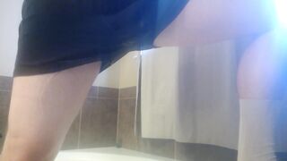 Pee compilation 2 minutes nonstop pee compile