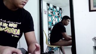 masturbandose colombiando de verga grande en la web camera