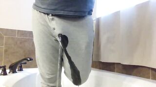 Pissing in advance of showing