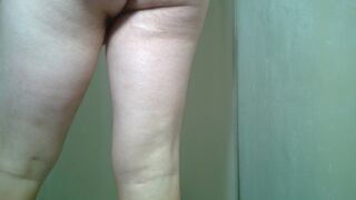 Showering and cum drum cumming into warm void urine feels incredible