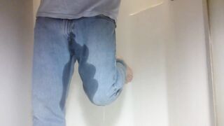 Pissing Jeans running from the garden