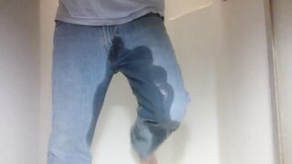 Pissing Jeans running from the garden