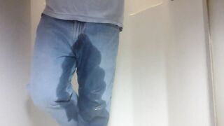 Pissing Jeans running from the garden