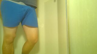 Pissing & washing off in the shower