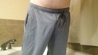 Final pissing in the tub of the night