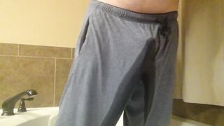 Final pissing in the tub of the night