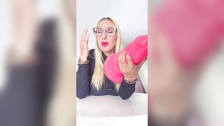 Penelope Ebony Diamond presents Bull Dog Sex toy by Erotixxx Toys Handcrafted with our neverseen knot-sculpting technique, this premium knotted sex toy delivers hyper-realistic doggy-style.