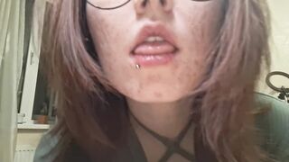 A whisper that will distract u