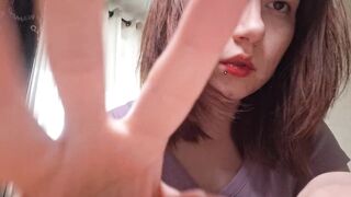 U’re Not Willing for Those Juicy Noises