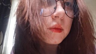 U’re Not Willing for Those Juicy Noises