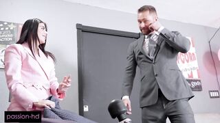 Realtor Wench Closes The Deal Using Her Constricted Twat