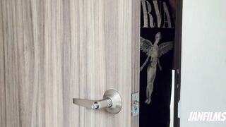 ESTOY CELOSA! amigas se besan y se masturban con pasion