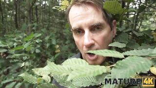 MATURE4K. Sexy Texas Patti knows how to turn on dudes in public