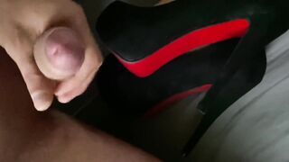 Footjob in a very high heels, one ruined climax, and I cum on her soles
