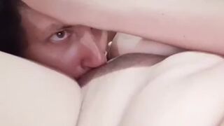 que rico me MAMAN LA CHUCHA.... mamada AMATEUR en CUARENTENA