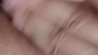 Tocandome en el baño