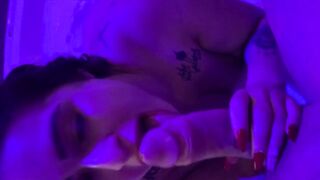 Empresario dominador me levou de uma festa de casamento pro motel e me fodeu forte