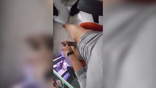 Streamer masturbandose despues de transmitir en vivo